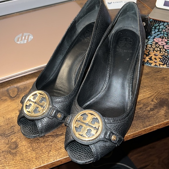 Tory Burch Black Leather Sally 2 Wedge pump - Picture 4 of 6